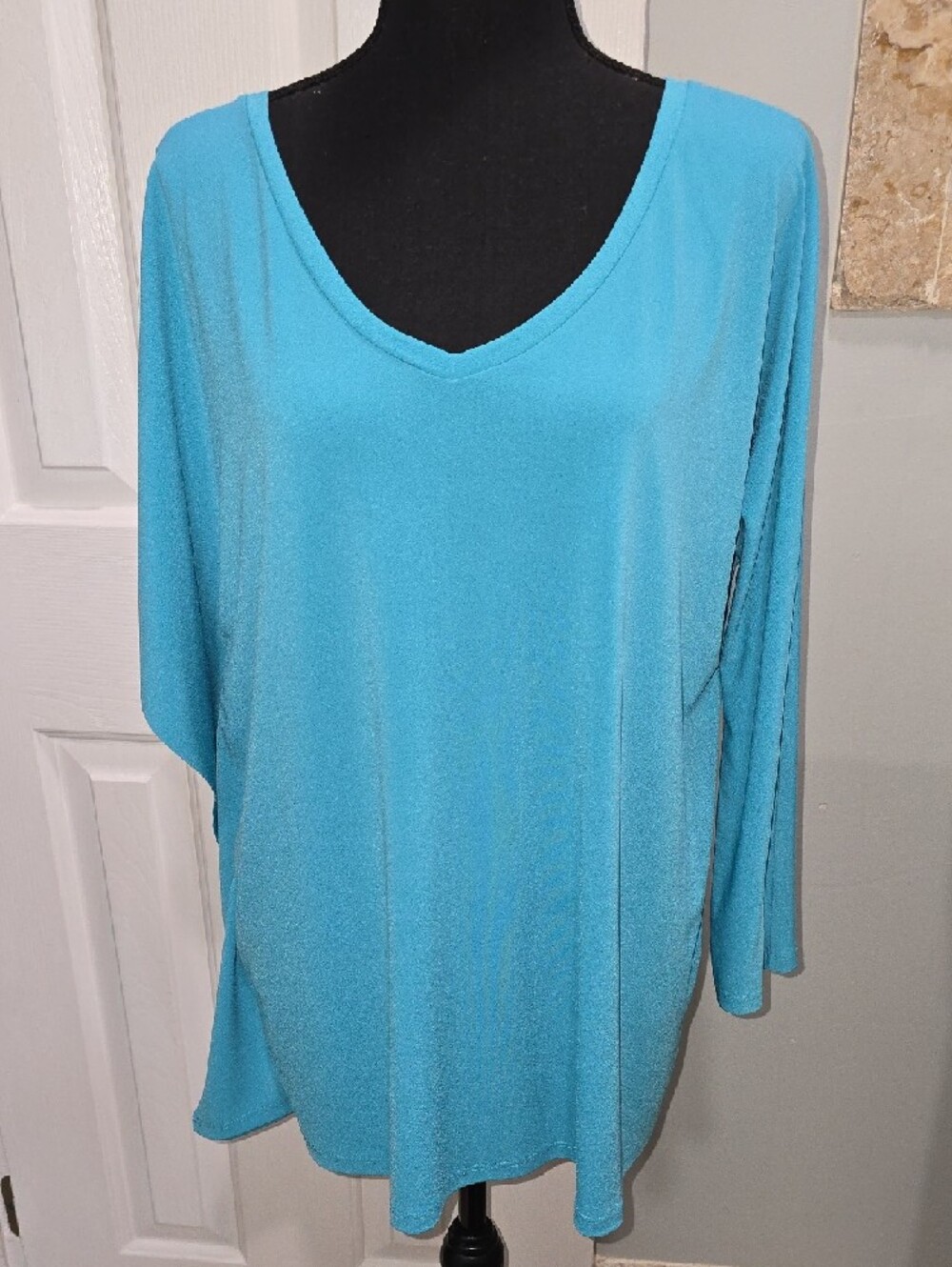 Classic V-Neck Turquoise Top Size XL - Picture 2 of 11